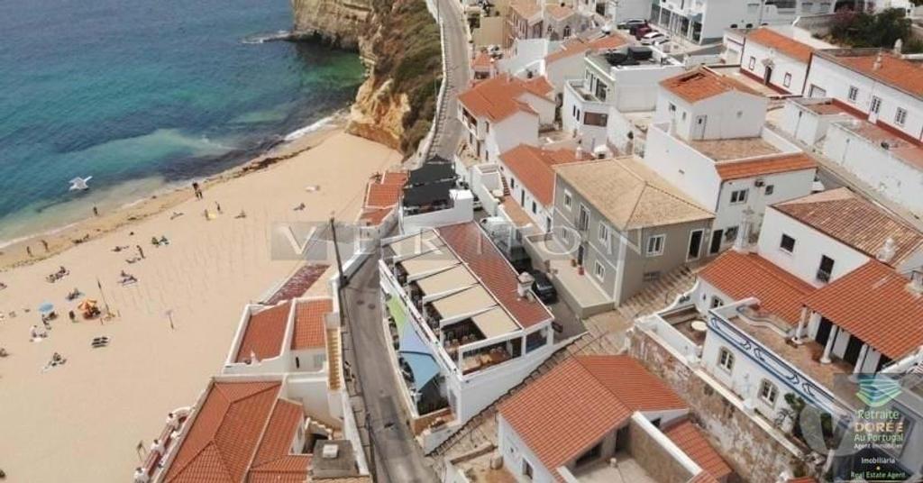Appartements à vendre Portugal - Photos Vivastreet Algarve, villa avec 4 studios indépendants, située dans le...