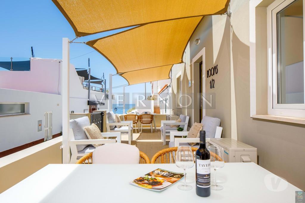 Appartements à vendre Portugal - Photos Vivastreet Algarve, villa avec 4 studios indépendants, située dans le...