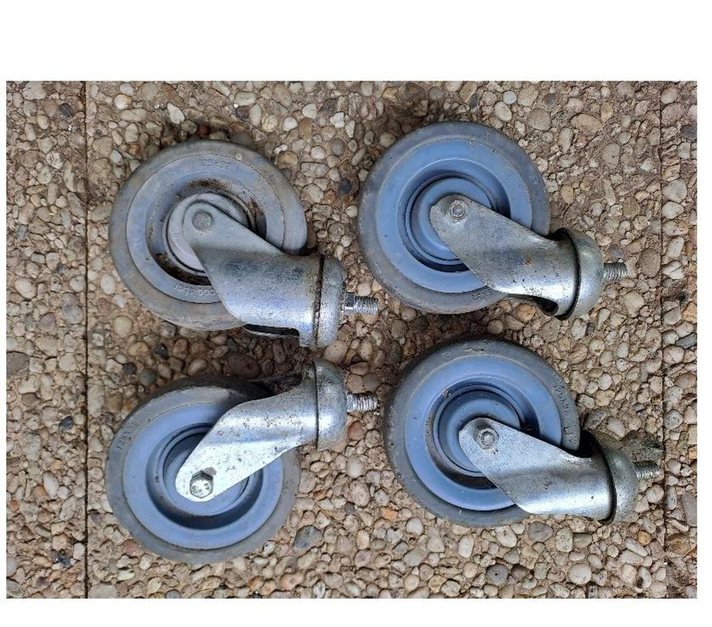  Seine-et-Marne Montceaux les Provins - 77151 - Photos Vivastreet roulette de chariot