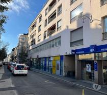 LOCAUX COMMERCIAUX OU de Services .CENTRE VILLE