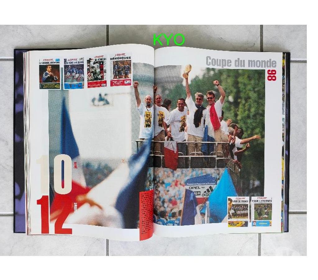 Livres occasion Jura Foncine le Haut - 39460 - Photos Vivastreet L'EQUIPE - Livre de l'année 1998 - Football équipe France