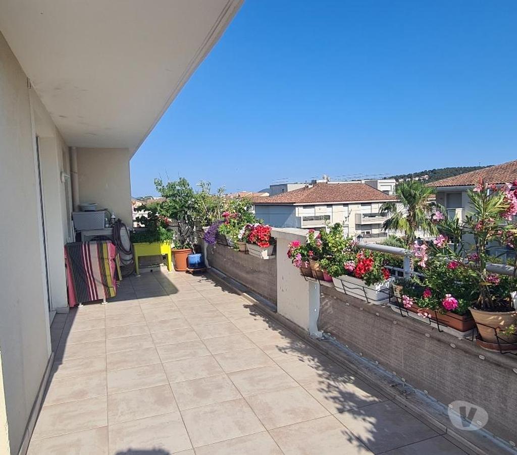Appartements à vendre Var La Valette du Var - 83160 - Photos Vivastreet Appartement T4 90 m² – Dernier étage