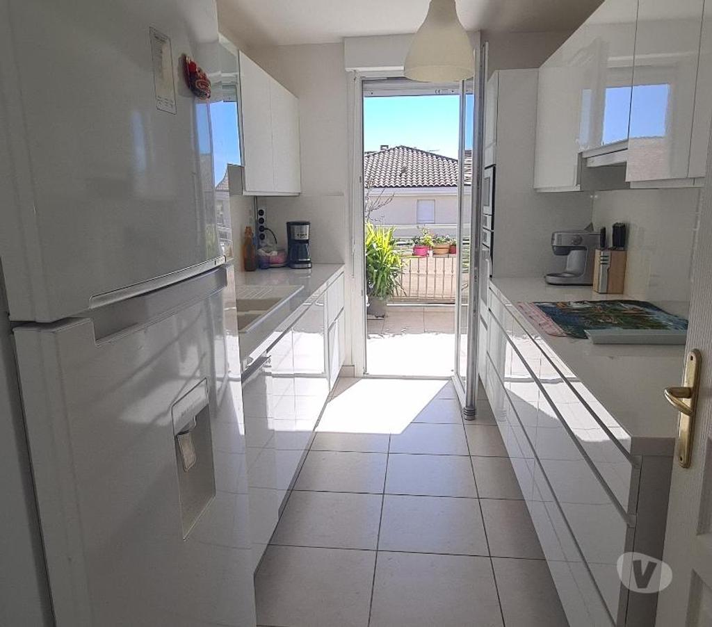 Appartements à vendre Var La Valette du Var - 83160 - Photos Vivastreet Appartement T4 90 m² – Dernier étage