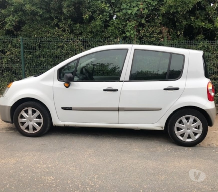 Véhicules commerciaux & utilitaires d'occasion Charente-Maritime La Rochelle - 17000 - Photos Vivastreet RENAULT MODUS utilitaire année 2006 avec climatisation