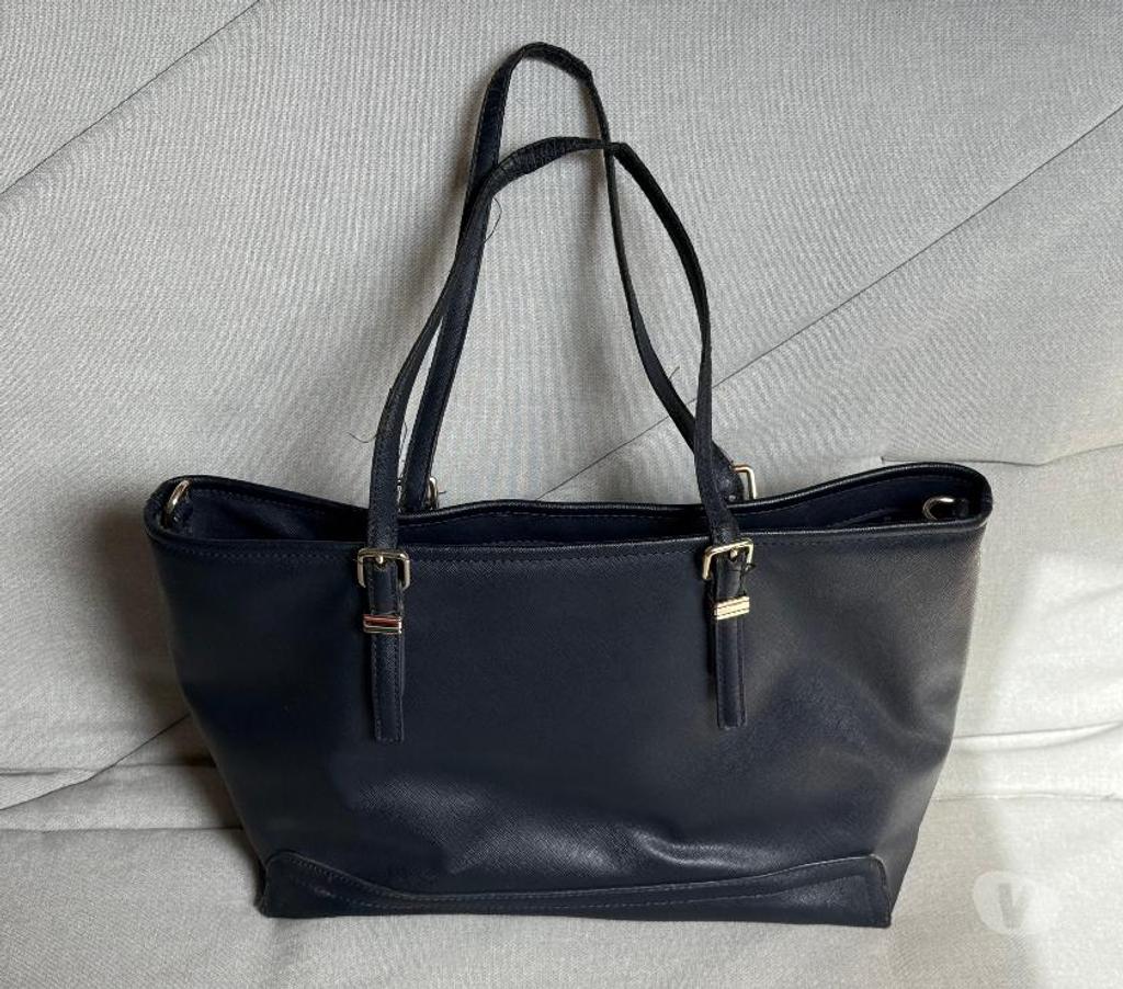 Accessoires - Bagagerie Nord Wasquehal - 59290 - Photos Vivastreet Sac à main Tommy Hilfiger (a restaurer)