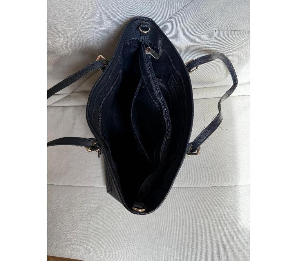 Accessoires - Bagagerie Nord Wasquehal - 59290 - Photos Vivastreet Sac à main Tommy Hilfiger (a restaurer)