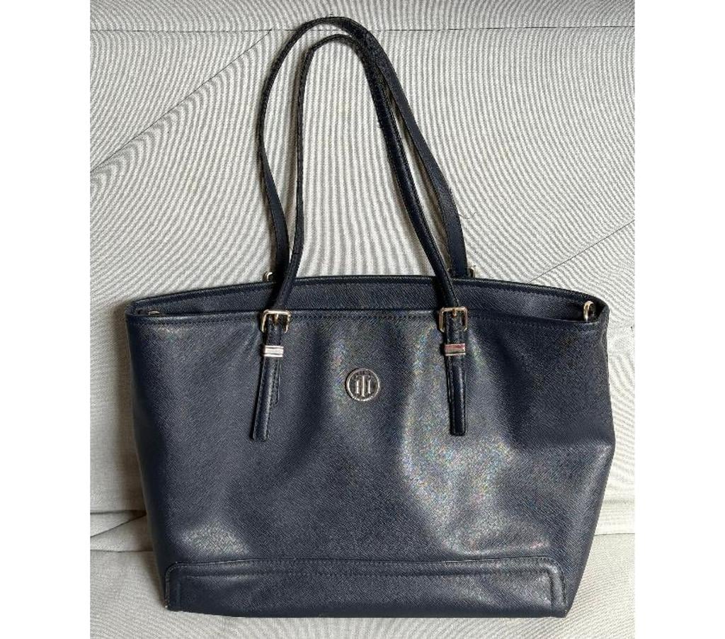 Accessoires - Bagagerie Nord Wasquehal - 59290 - Photos Vivastreet Sac à main Tommy Hilfiger (a restaurer)
