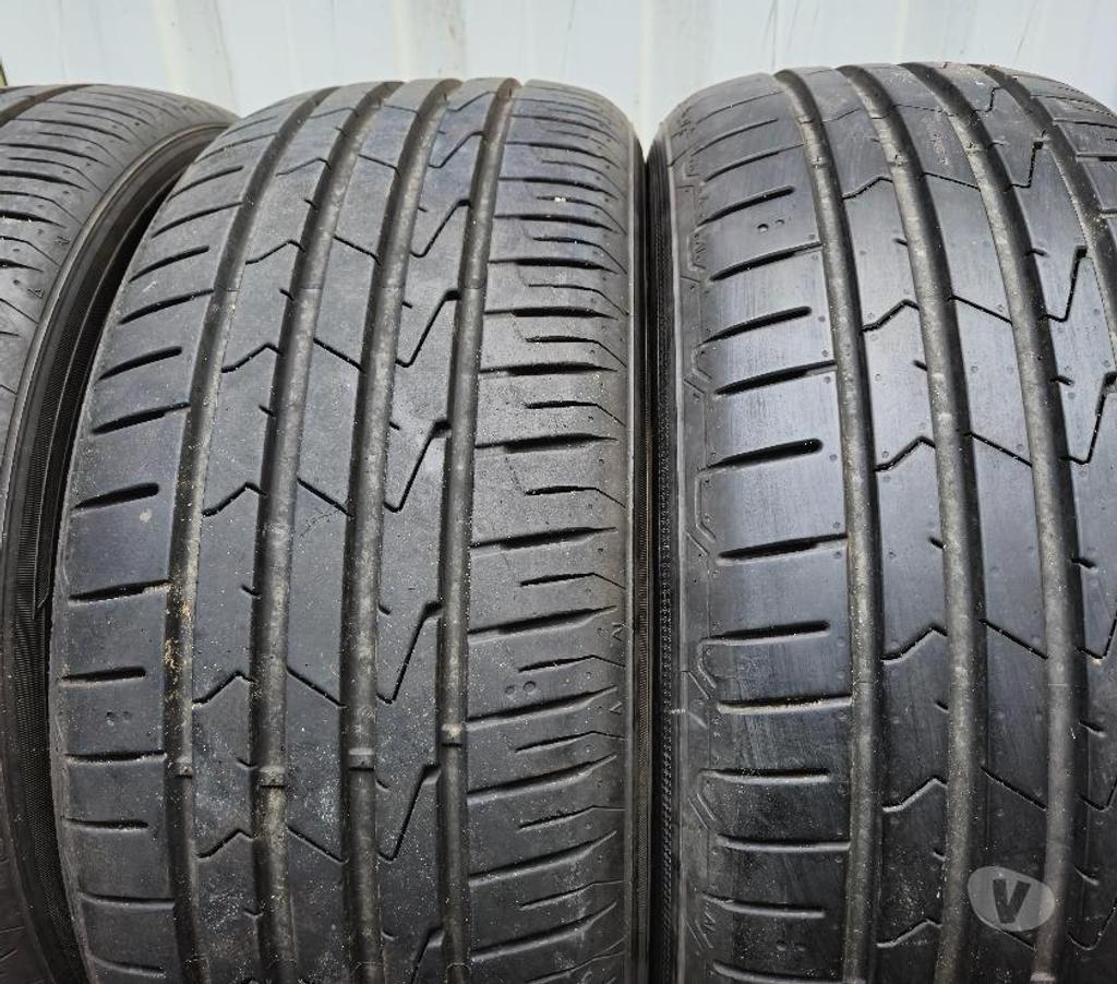 Pièces et services auto Loire St Etienne - Photos Vivastreet 4 pneus été 225 50 18 95W Hankook quasi-neuf