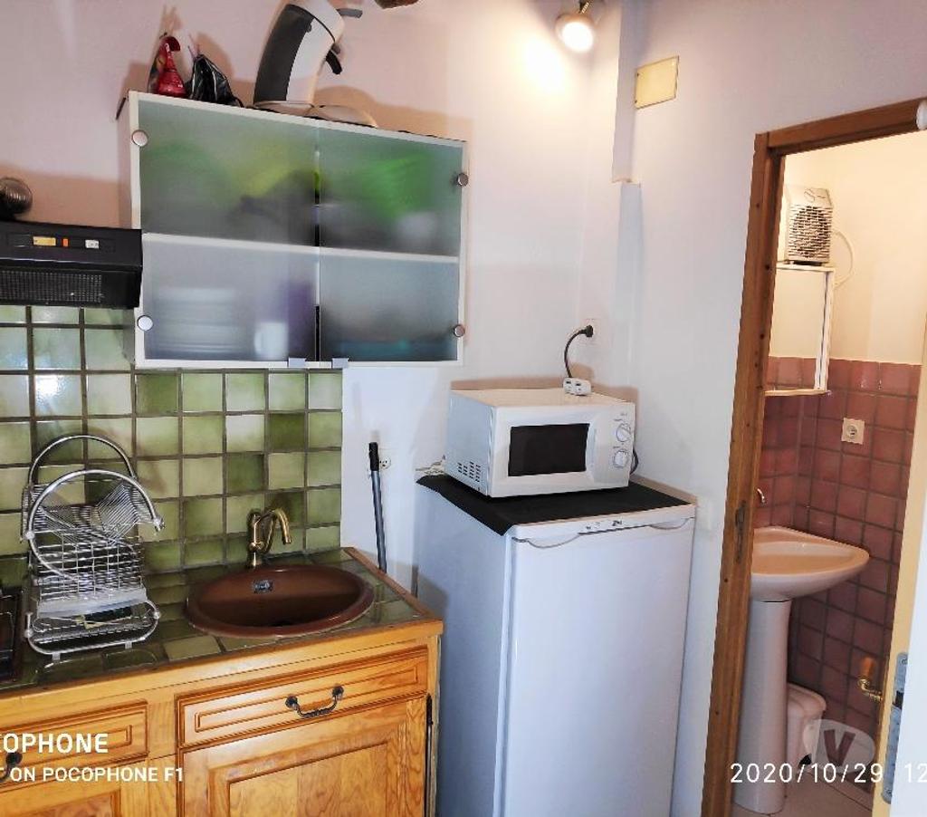 Appartement meublé Bouches-du-Rhône Peynier - 13790 - Photos Vivastreet PEYNIER LOUE STUDIO MEUBLE 20 m² POUR 1 PERSONNE