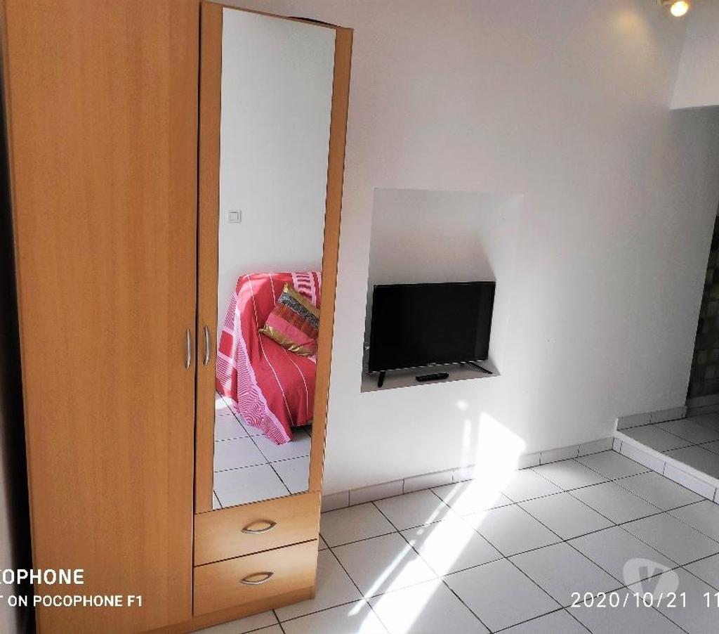 Appartement meublé Bouches-du-Rhône Peynier - 13790 - Photos Vivastreet PEYNIER LOUE STUDIO MEUBLE 20 m² POUR 1 PERSONNE