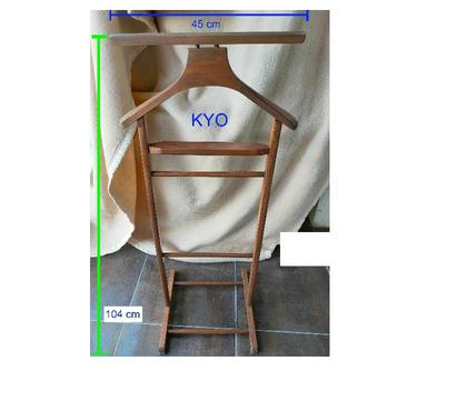 Ameublement & art de la table Foncine le Haut Jura - Photos Vivastreet Valet de chambre-nuit vintage ancien bois marron porte-habit