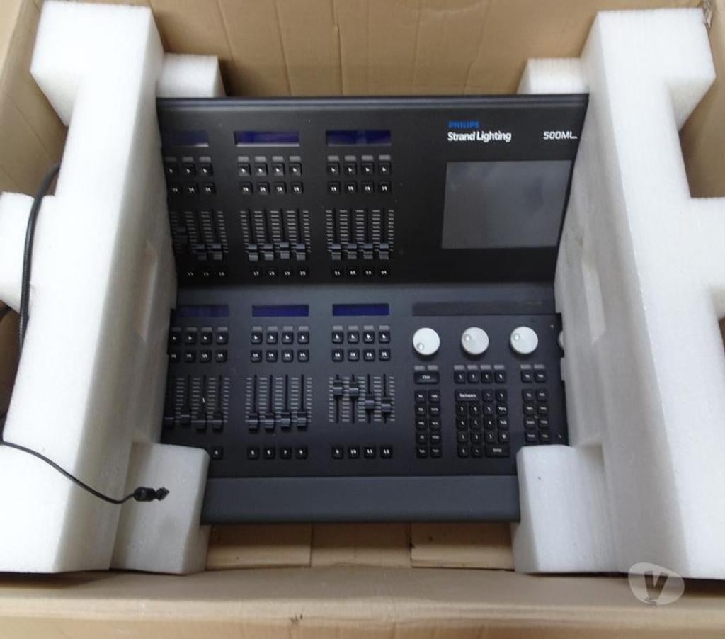 Instruments de musique Mayenne St Aubin du Desert - 53700 - Photos Vivastreet Table DMX 4 univers