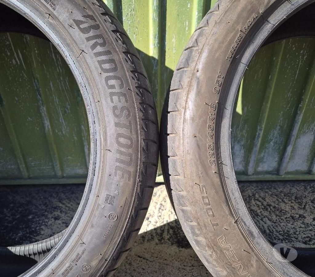 Pièces et services auto Loire St Etienne - Photos Vivastreet 2 pneus été 225 45 18 95Y Bridgestone