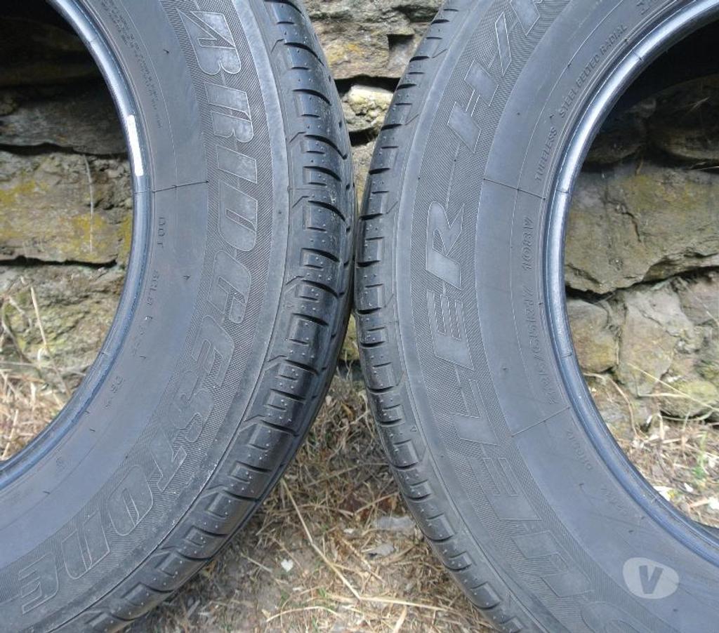 Pièces et services auto Loire St Etienne - Photos Vivastreet 2 pneus été en 235 65 17 108V Bridgestone