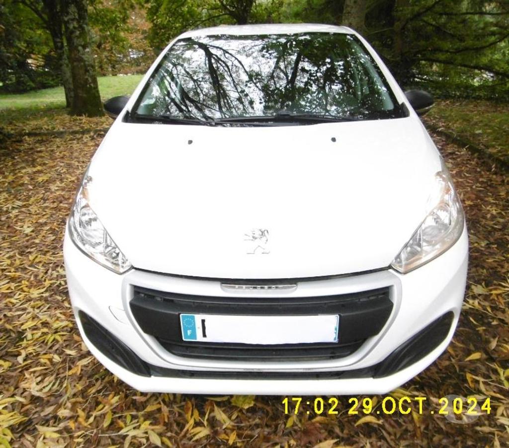 Voiture d'occasion Vienne Poitiers - 86000 - Photos Vivastreet 208 Diesel HDI 1,6 l. 2016, 3000e