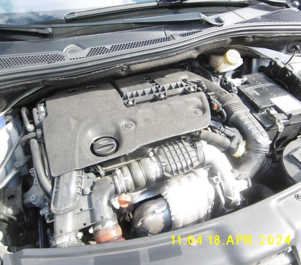 Voiture d'occasion Vienne Poitiers - 86000 - Photos Vivastreet 208 Diesel HDI 1,6 l. 2016, 3000e