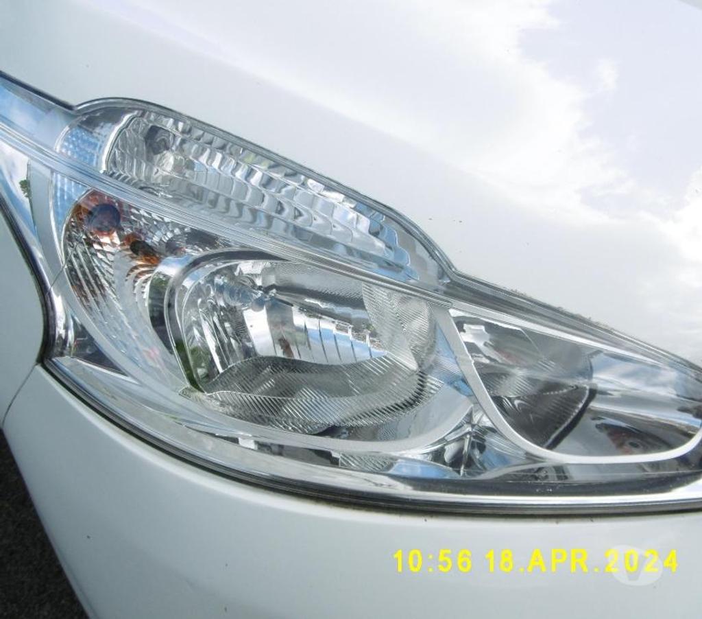 Voiture d'occasion Vienne Poitiers - 86000 - Photos Vivastreet 208 Diesel HDI 1,6 l. 2016, 3000e