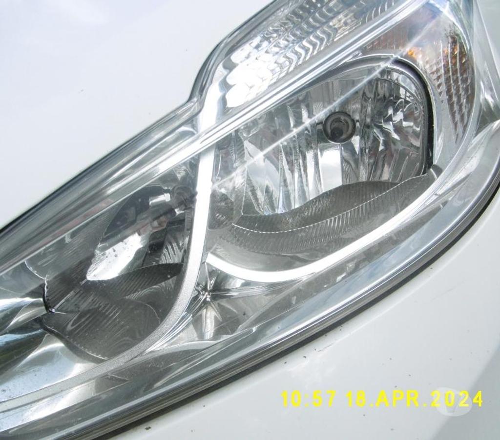 Voiture d'occasion Vienne Poitiers - 86000 - Photos Vivastreet 208 Diesel HDI 1,6 l. 2016, 3000e