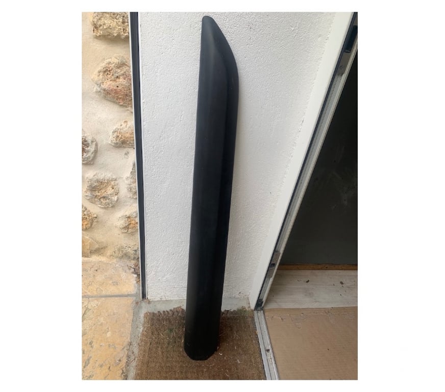 Equipements utilitaire Essonne Bievres - 91570 - Photos Vivastreet Moulure de porte avant gauche 9808747177