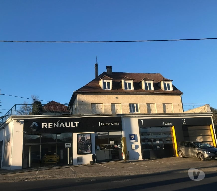 Vente Maison Lot Gourdon - 46300 - Photos Vivastreet MAISON COMPRENANT 3 LOGEMENTS SUR 2 NIVEAUX TERRASSE 300 m2