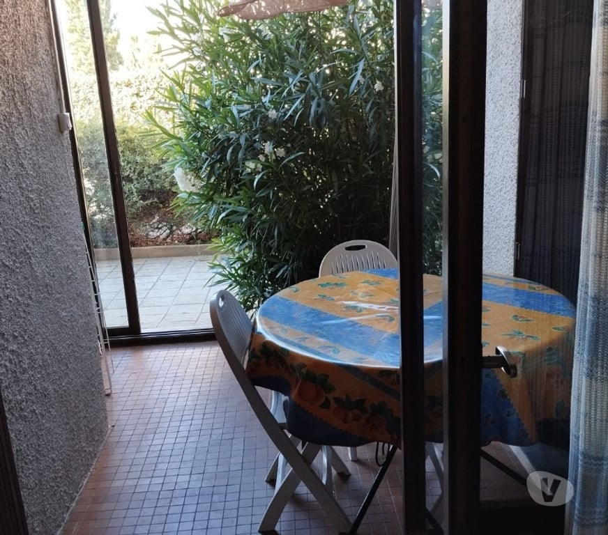 Appartement meublé Pyrénées-Orientales Canet en Roussillon - 66140 - Photos Vivastreet STOP-Canet en Roussillon-SAISONNIER-ETUDIANT-F2-45m2-parking