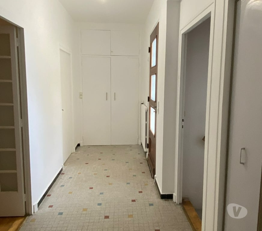 Vente Immeuble Lot Gourdon - 46300 - Photos Vivastreet MAISON COMPRENANT 3 LOGEMENTS SUR 2 NIVEAUX