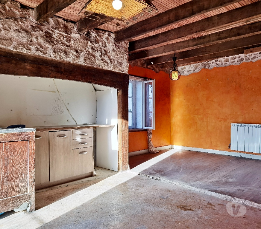 Vente Maison Cantal Omps - 15290 - Photos Vivastreet À VENDRE CHARMANTE BÂTISSE À OMPS (15)