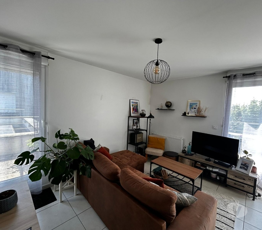 Appartements à vendre Indre-et-Loire Tours - Photos Vivastreet Appartement T3 avec 2 terrasses et parking