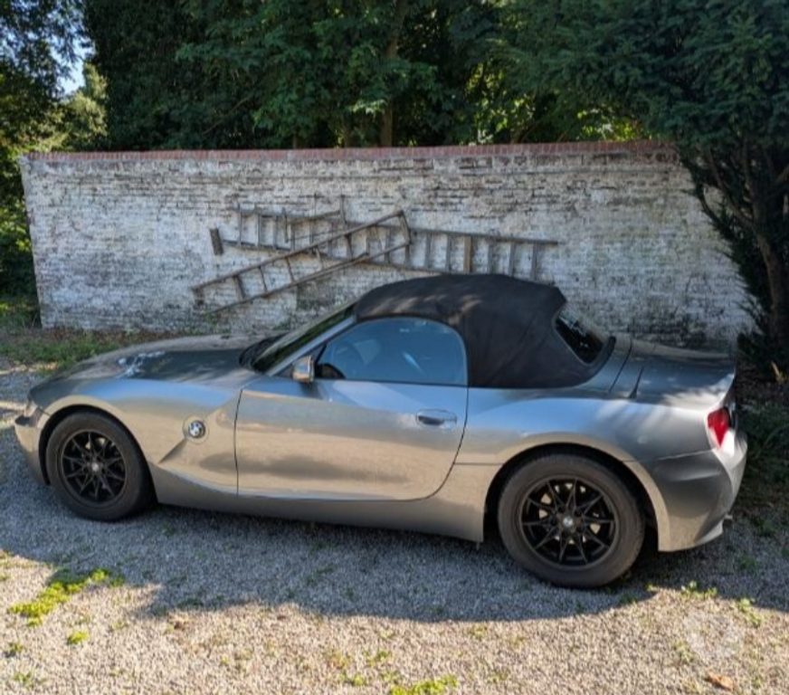 Voiture d'occasion Pas-de-Calais Ardres - 62610 - Photos Vivastreet Z4 e85 20i confort essence
