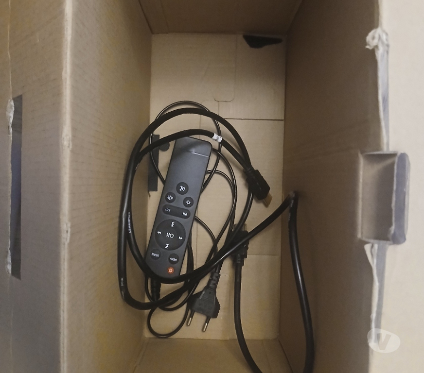 Photo - Video - Son Seine-et-Marne Chelles - 77500 - Photos Vivastreet Vend Vidéoprojecteur et sont equipement