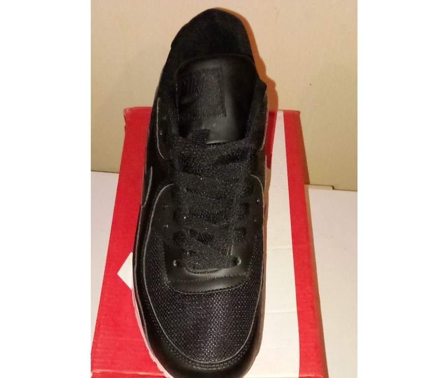 Chaussures Pas-de-Calais Henin Beaumont - 62110 - Photos Vivastreet Nike air max neuve