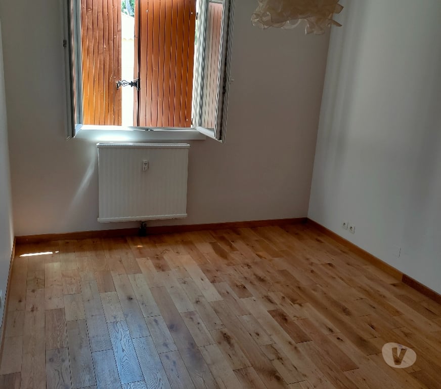 Location appartement Bouches-du-Rhône Salon de Provence - 13300 - Photos Vivastreet F2 - 55 m² avec terrasse à Salon-de-Provence