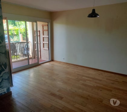 Appartement a louer Salon de Provence Bouches-du-Rhône - Photos Vivastreet F2 - 55 m² avec terrasse à Salon-de-Provence