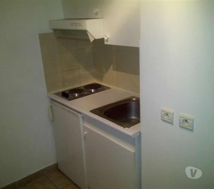 Location appartement Hauts-de-Seine Courbevoie - 92400 - Photos Vivastreet QUART. BÉCON - BEL APPART. 2 PIÈCES 41 M2 + TERRASSE 5 M2