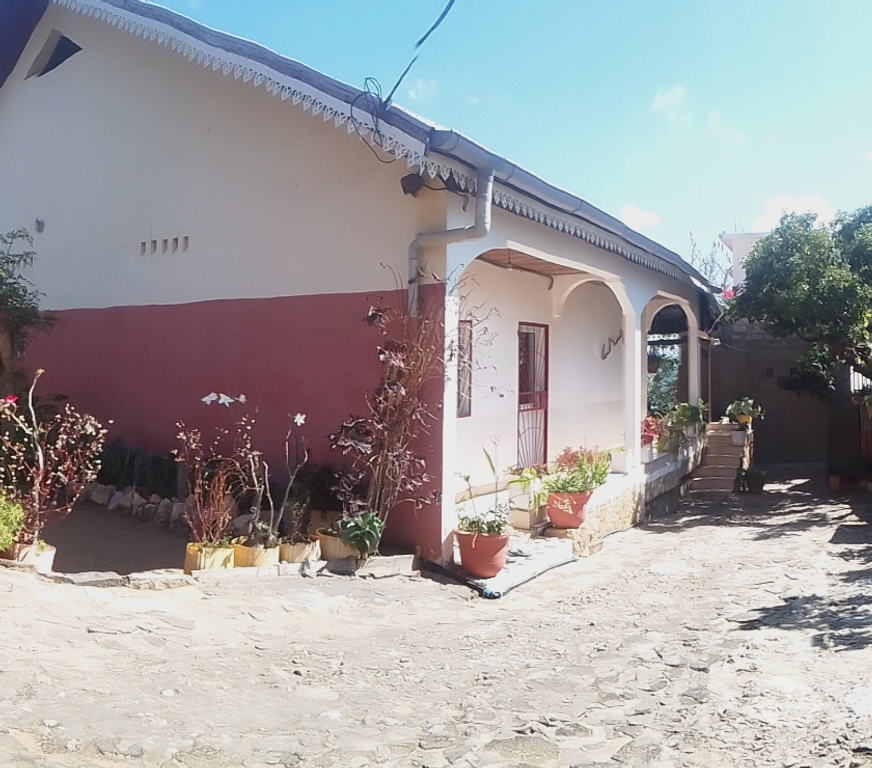 Vente Maison Madagascar - Photos Vivastreet Belle maison à 5 minutes de la plage, vue sur mer