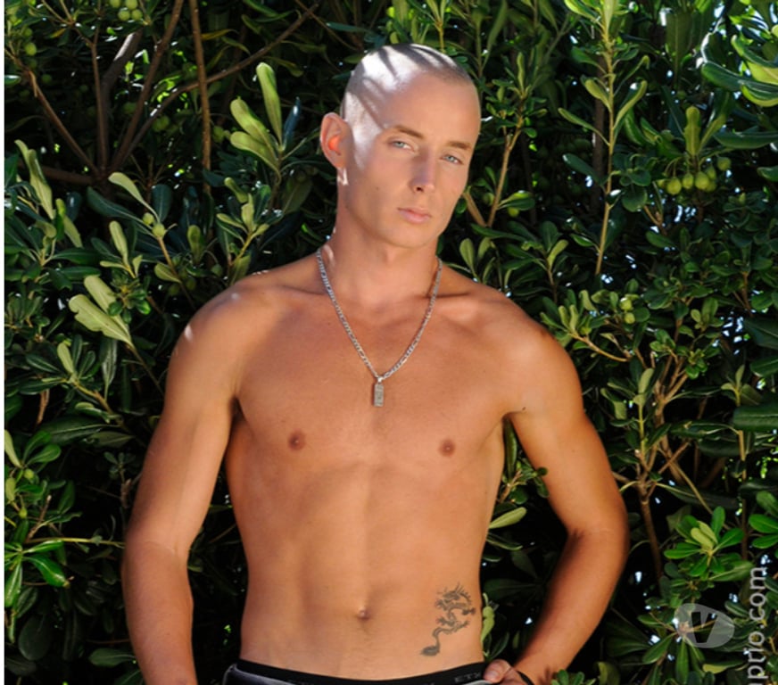 Castings, modèles, photographes Isère Grenoble - Photos Vivastreet Recherche modèle masculin