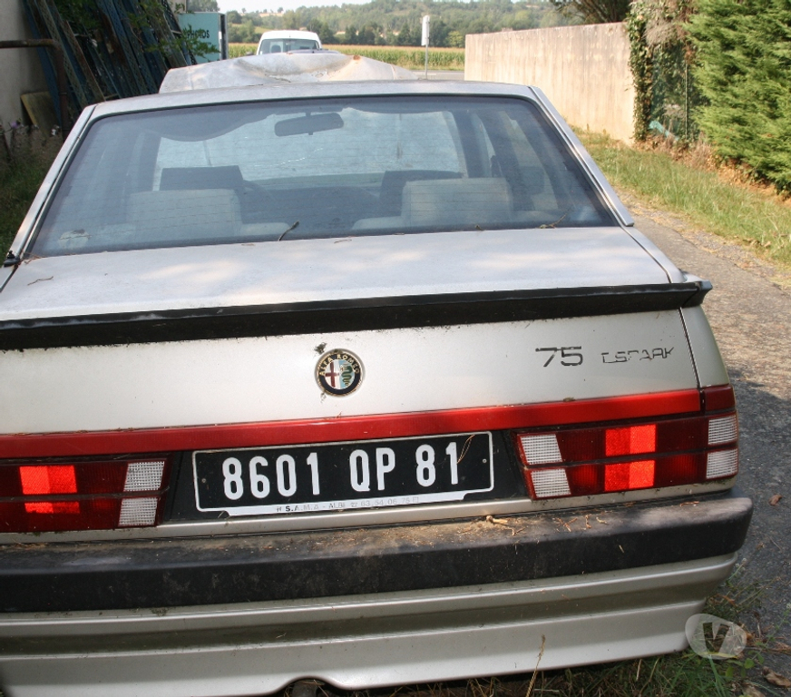 Voiture de collection Tarn Montdragon - 81440 - Photos Vivastreet ALFA ROMEO 75 TWIN SPARK léger choc avant 101269 km