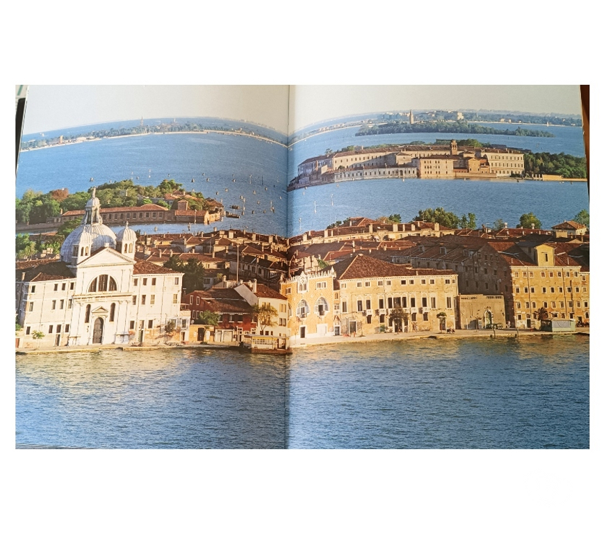 Livres occasion Rhône Lyon - Photos Vivastreet VENISE LIVRE Donatella Canabi