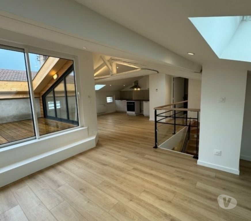 Location appartement Loire St Etienne - Photos Vivastreet Appartement 5 pièces 114 m² à Saint-Étienne