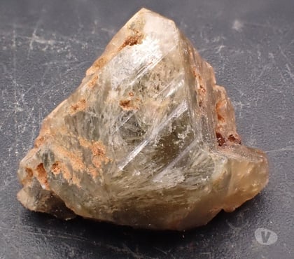 Collections Bertrichamps Meurthe-et-Moselle - Photos Vivastreet Spinelle brut , Madagascar 4gr 16 x 16 x 14 mm