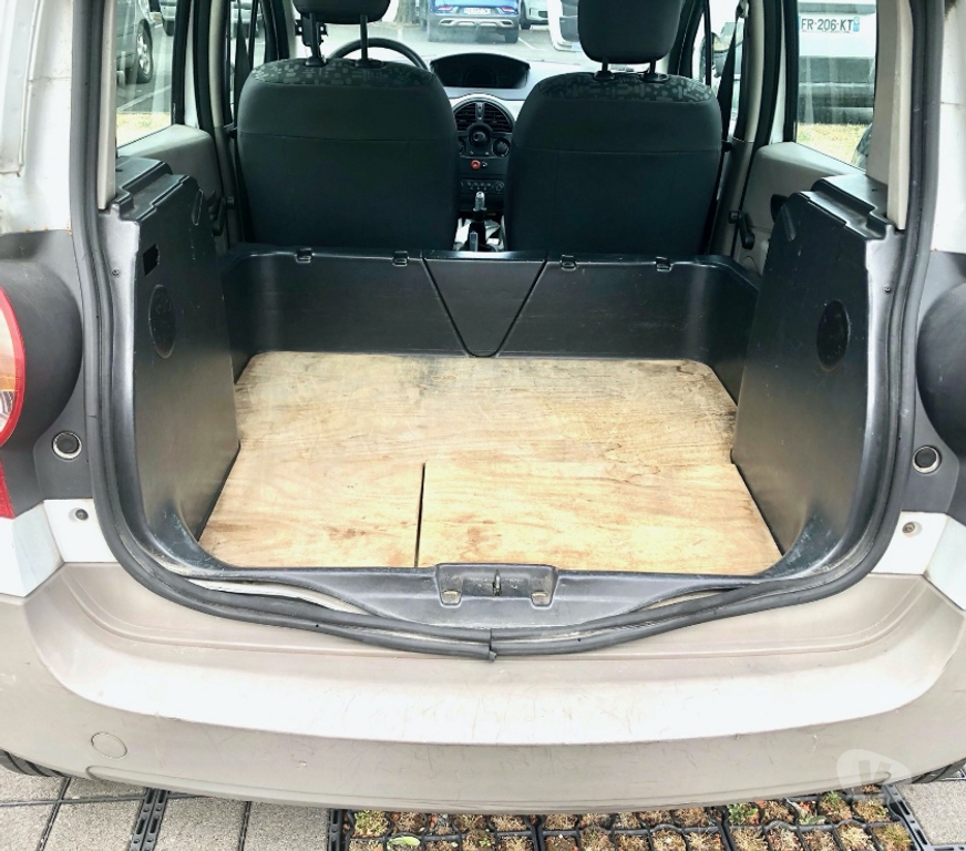Véhicules commerciaux & utilitaires d'occasion Charente-Maritime La Rochelle - 17000 - Photos Vivastreet Renault modus Societé utilitaire 2800 Euros
