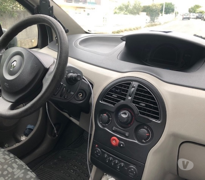 Véhicules commerciaux & utilitaires d'occasion Charente-Maritime La Rochelle - 17000 - Photos Vivastreet Renault modus Societé utilitaire 2800 Euros
