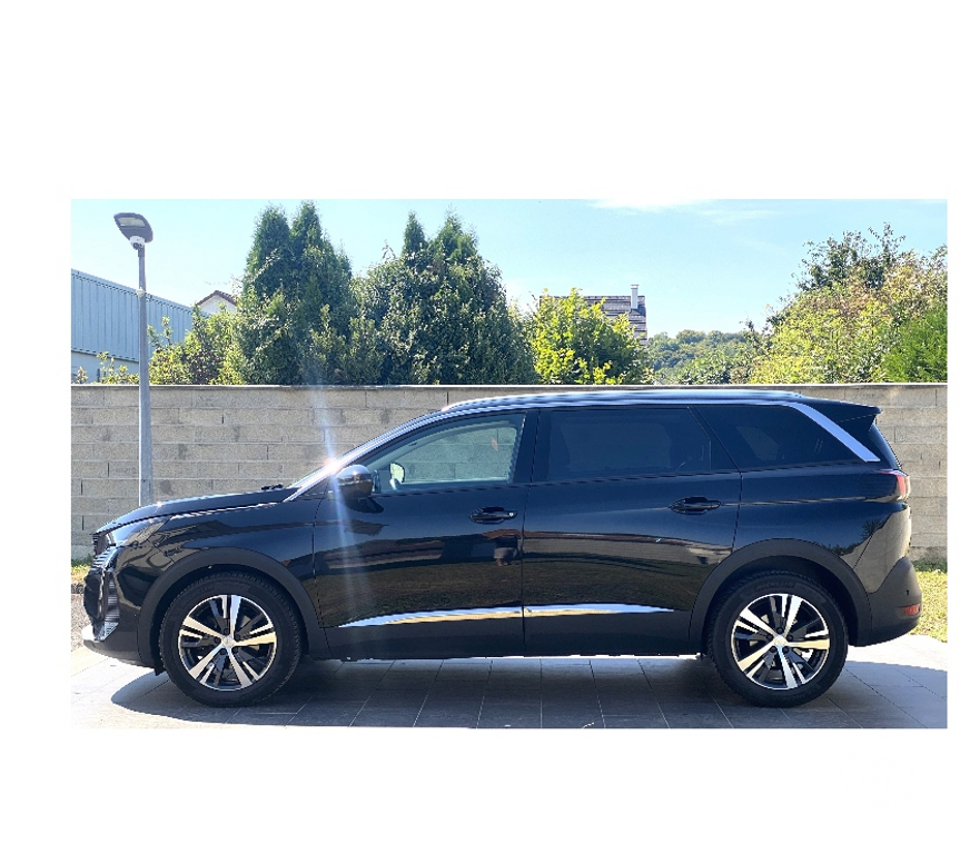 Voiture d'occasion Oise Nogent sur Oise - 60180 - Photos Vivastreet PEUGEOT 5008 ALLURE PACK 130CH ESSENCE EAT8 AN11 2022 7PL