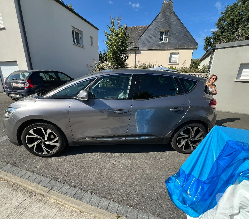 Voiture d'occasion Ille-et-Vilaine Rennes - Photos Vivastreet Renault Scénic IV Intens – Diesel – 115 cv – 2019