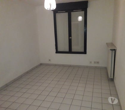 Location appartement Combs la Ville Seine-et-Marne - Photos Vivastreet STUDIO A LOUER COMBS LA VILLE
