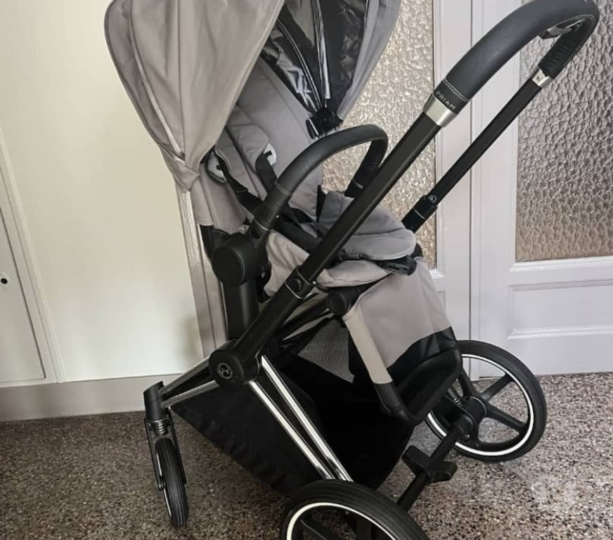 Equipements bébés Paris Paris 1er ardt - 75001 - Photos Vivastreet Poussette trio Cybex Priam 4 platinum