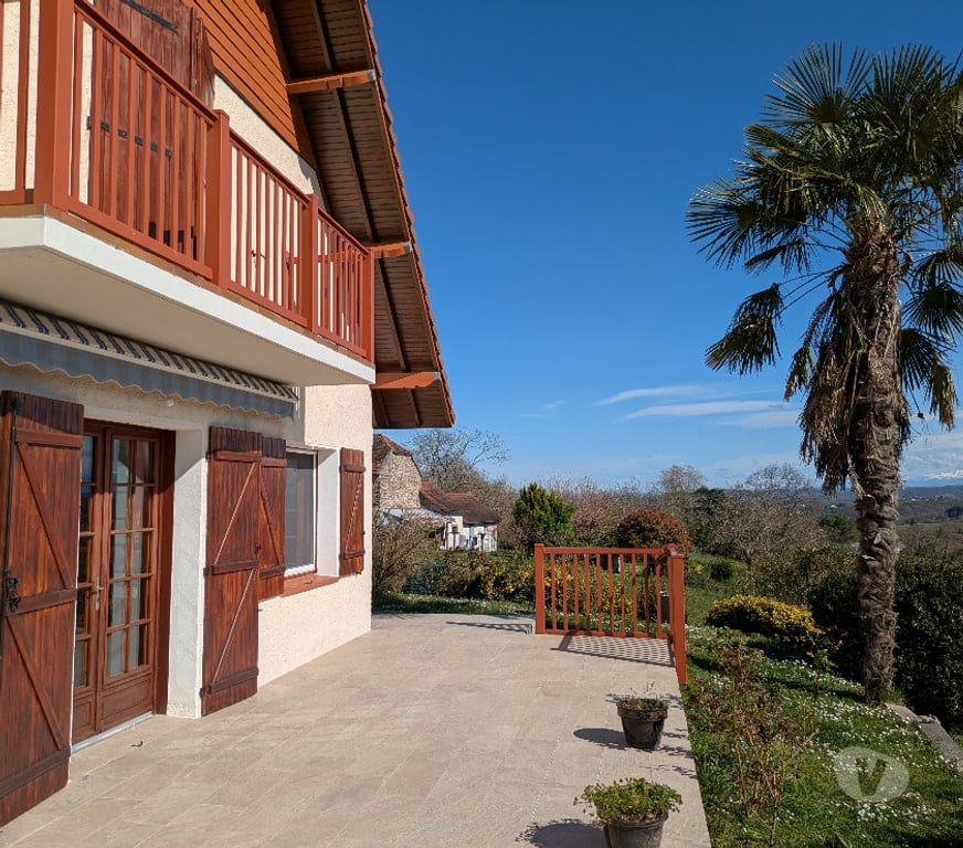 Vente Maison Pyrénées-Atlantiques Lagor - 64150 - Photos Vivastreet Belle villa avec vue panoramique sur les Pyrénées