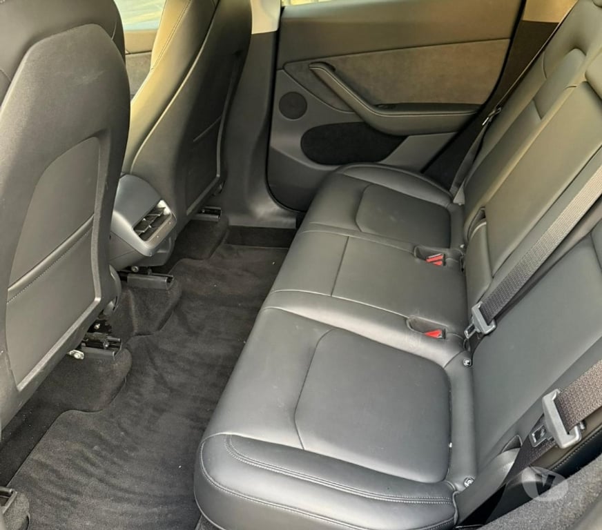 Voiture d'occasion Seine-Saint-Denis Epinay sur Seine - 93800 - Photos Vivastreet Tesla Model Y Propulsion 2024