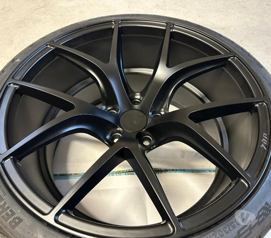 Pièces et services auto Seine-Saint-Denis Epinay sur Seine - 93800 - Photos Vivastreet 4 jantes 20 Pouces ZITO ZS05 BMW Max Concave AVEC LES Pneus