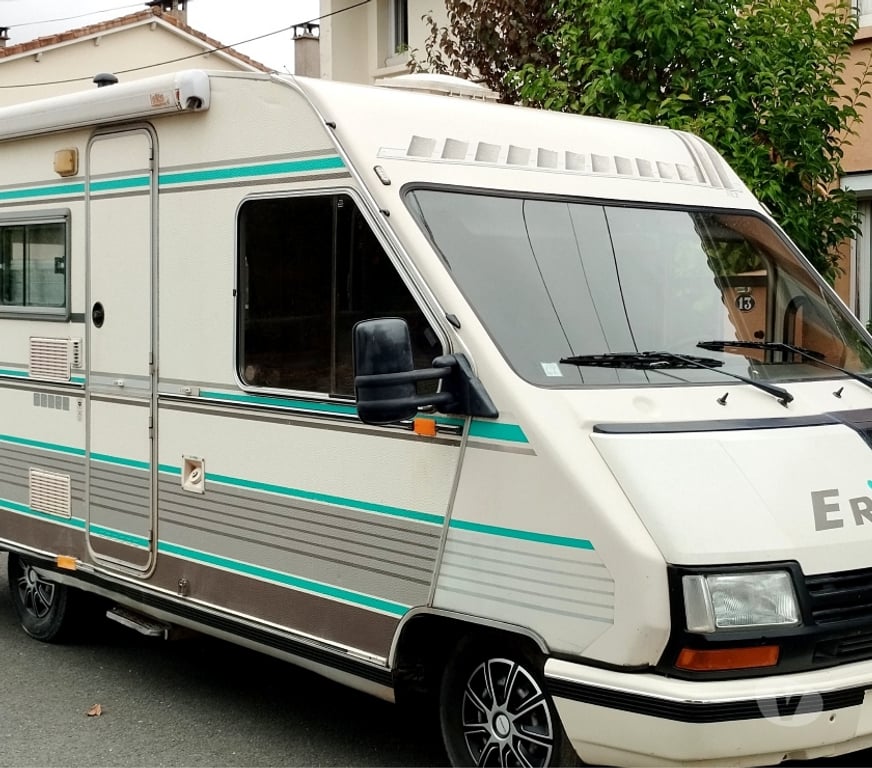 Camping car occasion Gironde Talence - 33400 - Photos Vivastreet ERIBA jet 580 trés bon état